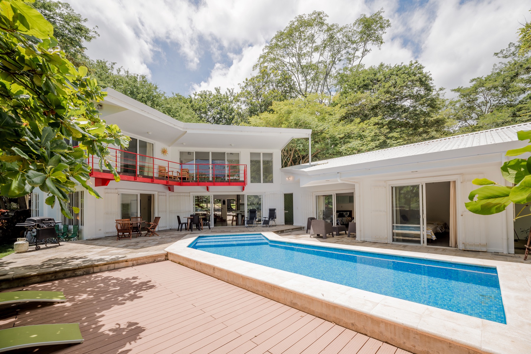 Casa Vista Verde and its private swimming pool