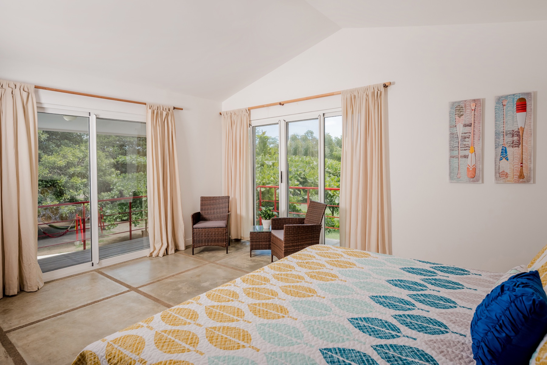 Upstairs bedroom and balcony
